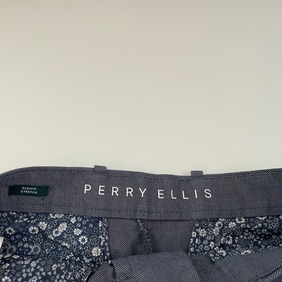Perry Ellis Mens Shorts Size 30 Slim Fit Color Blue - Picture 3 of 5